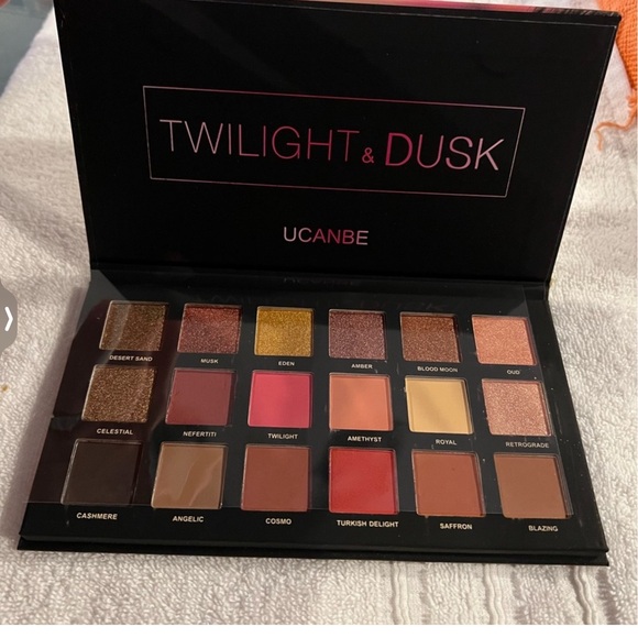 Eyeshadow palette - Picture 9 of 12